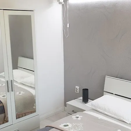 Apartament Closca *